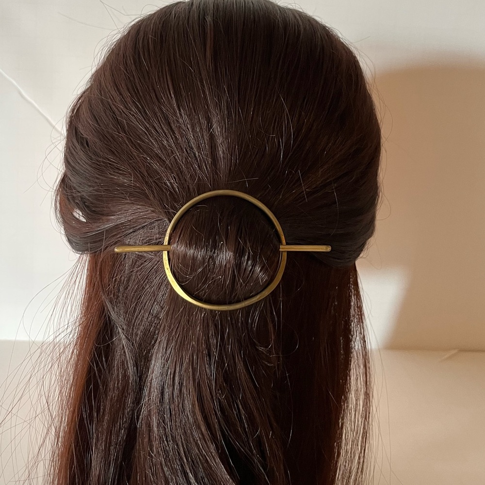 Blass loop hair pin
